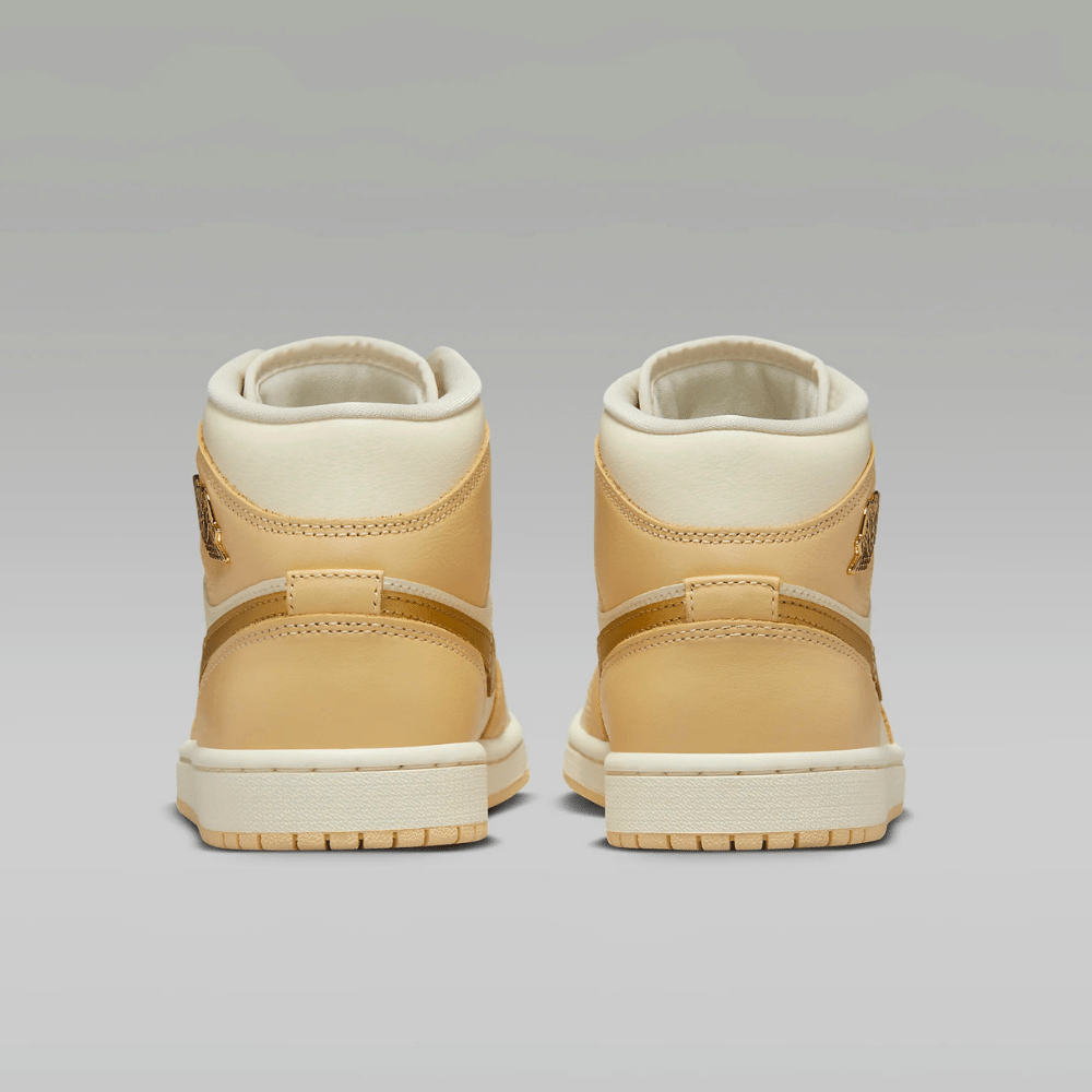 Air Jordan 1 Mid SE Pale Vanilla Coconut Milk foto 4