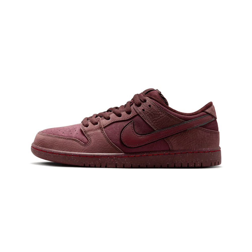 Nike sb sales dunk low maroon